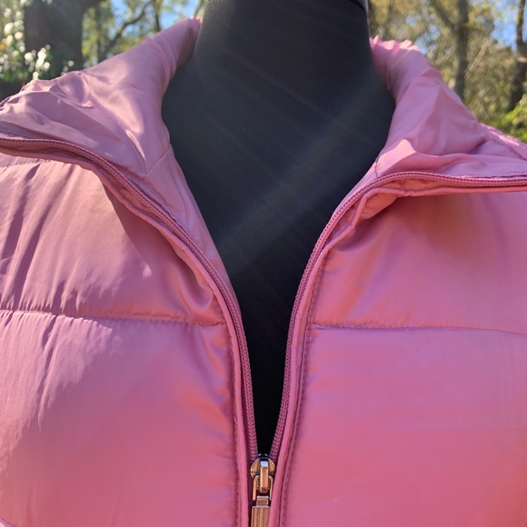 5 for $30.  Liz Claiborne Dusty Rose Puffer Vest - Picture 11 of 14